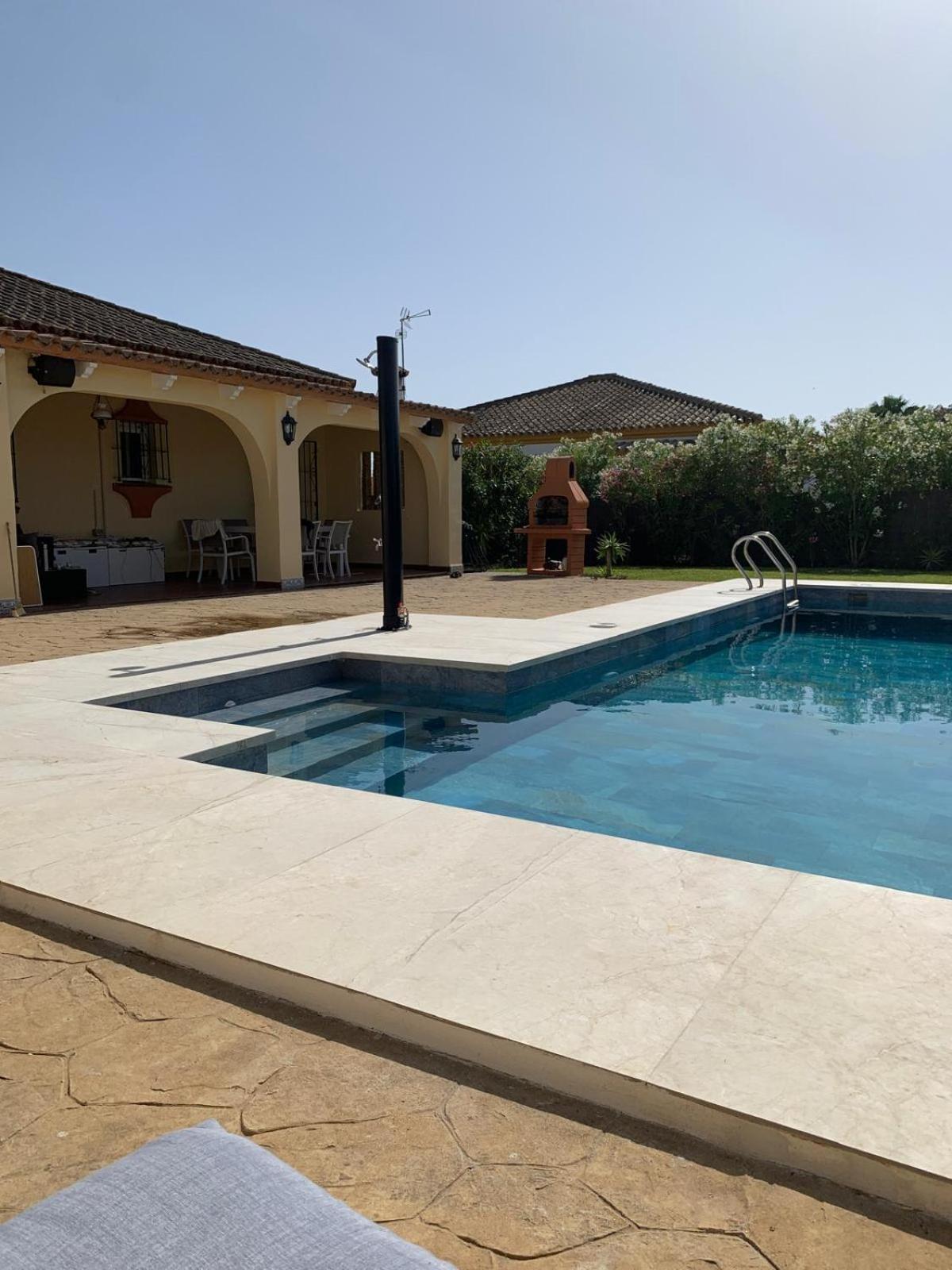 Traumhaus Fuer 6 Personen Mit Spektakulaerem Privaten Pool Und Schoenem Ausblick In Die Natur Hozanejos Luaran gambar